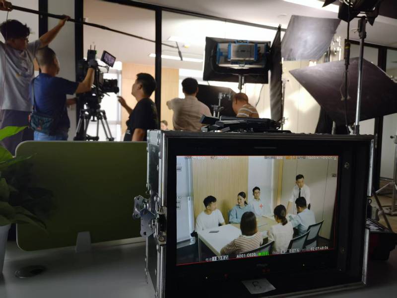 双牌县TVC拍摄公司：科技产品视觉化大师，诠释未来感与功能美学